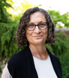 headshot of Michelle Perry